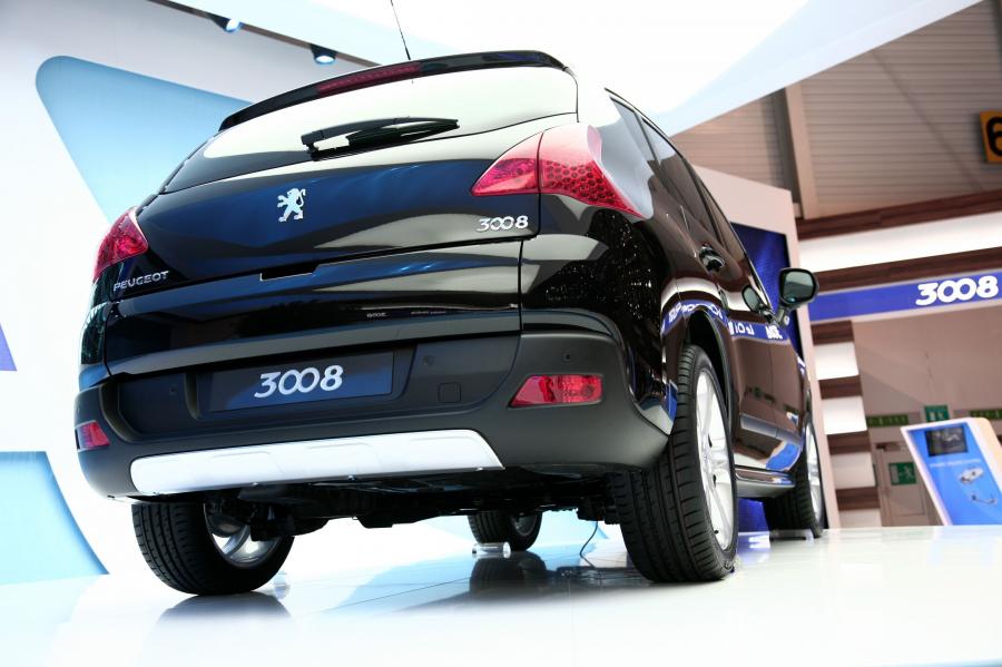  Peugeot 3008 2010 года  (фото 43 из 148)